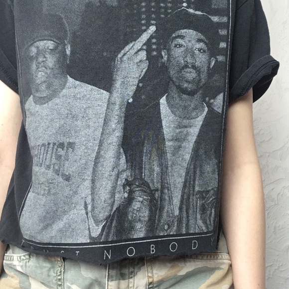 Tops - Tupac & Biggie Trust Nobody Crop Top Band Tee